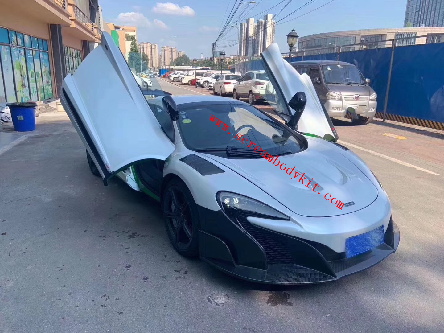 Mclaren MP4-12c 650s 675lt body kit front bumper after bumper side skirts hood fenders vents etc