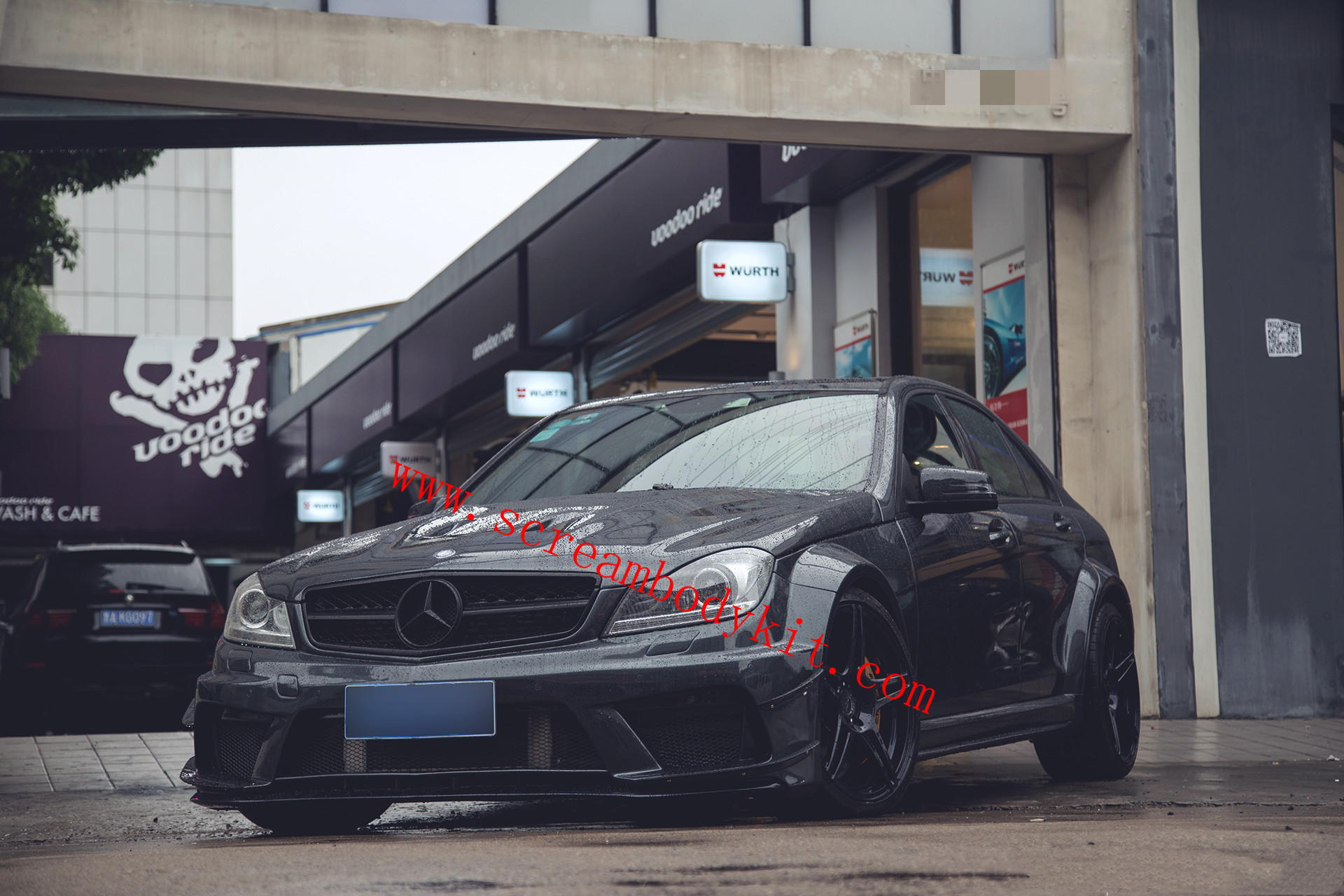 Mercedes-BenzW204C63AMG black series body kit Or C(Coupe or sedan)