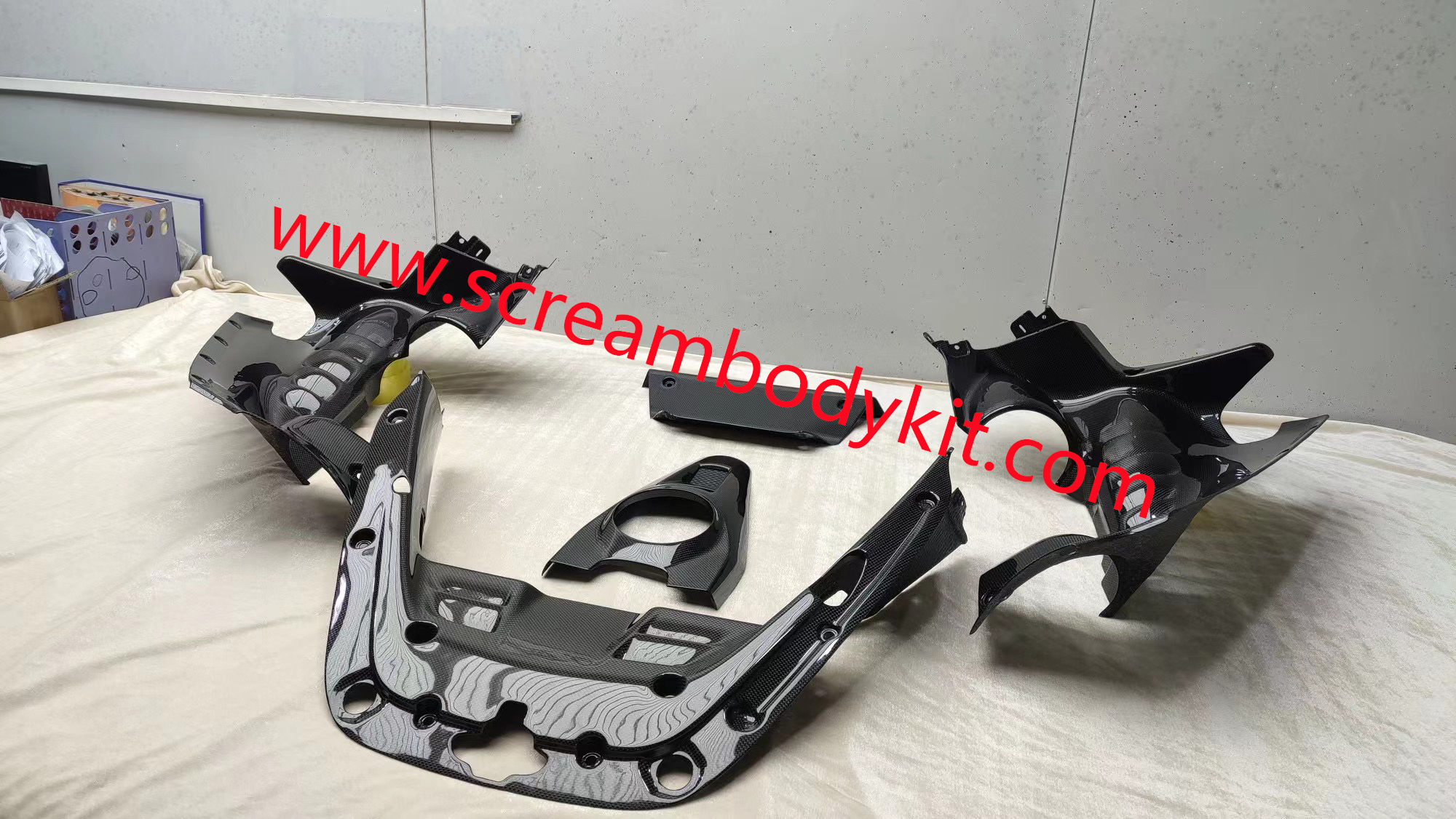 Ferrari SF90 body kit Engine interior whole dry carbon fiber