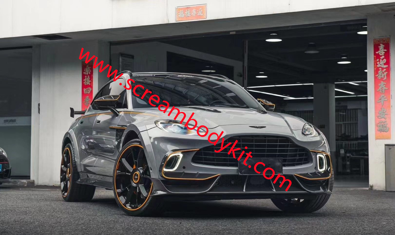 Aston Martin DBX Mansory wide body kit front lip side skirts wide fenders rear lip spoiler wing