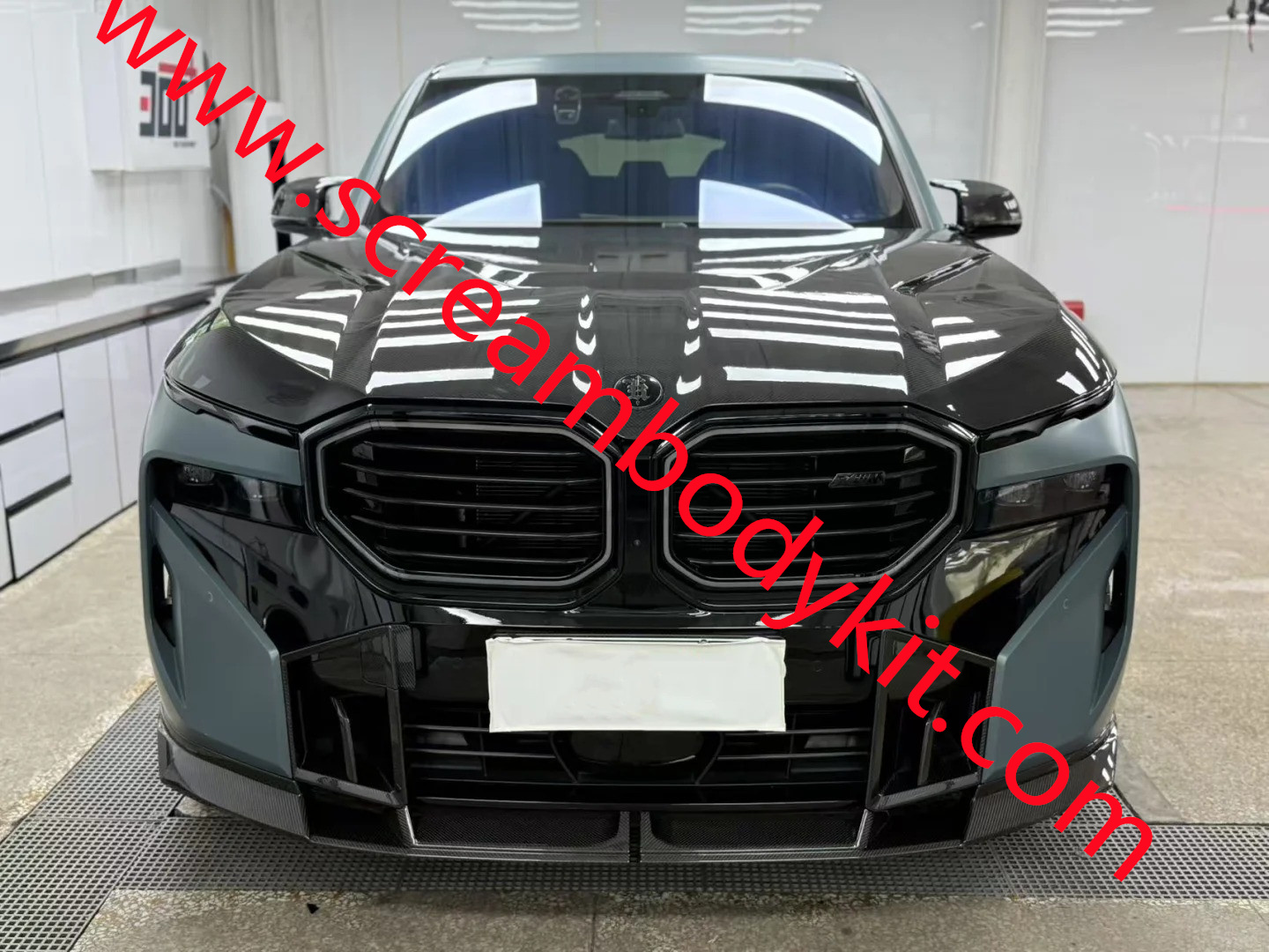 BMW XM wide body kit front lip fenders side skirts hood rear lip spoiler carbon fiber
